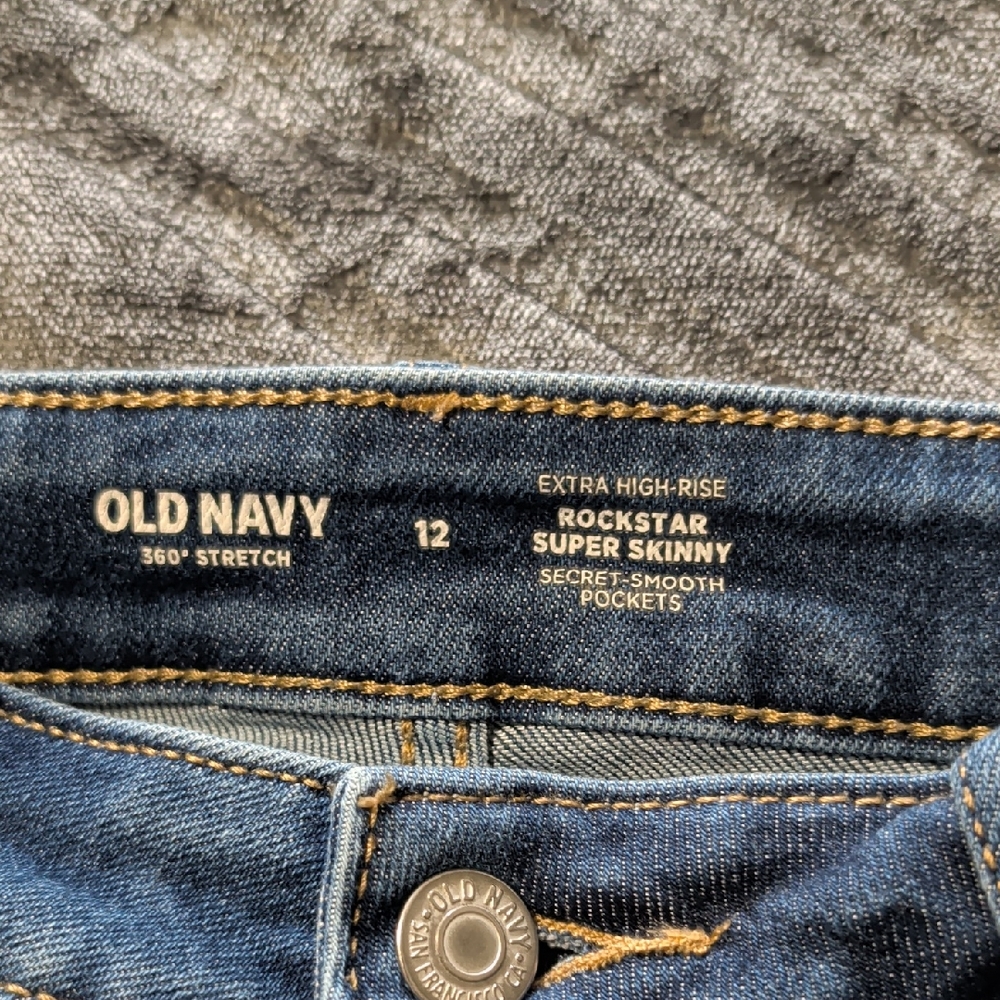 Old Navy Extra High-Rise Rockstar Jeans in Dark Blue